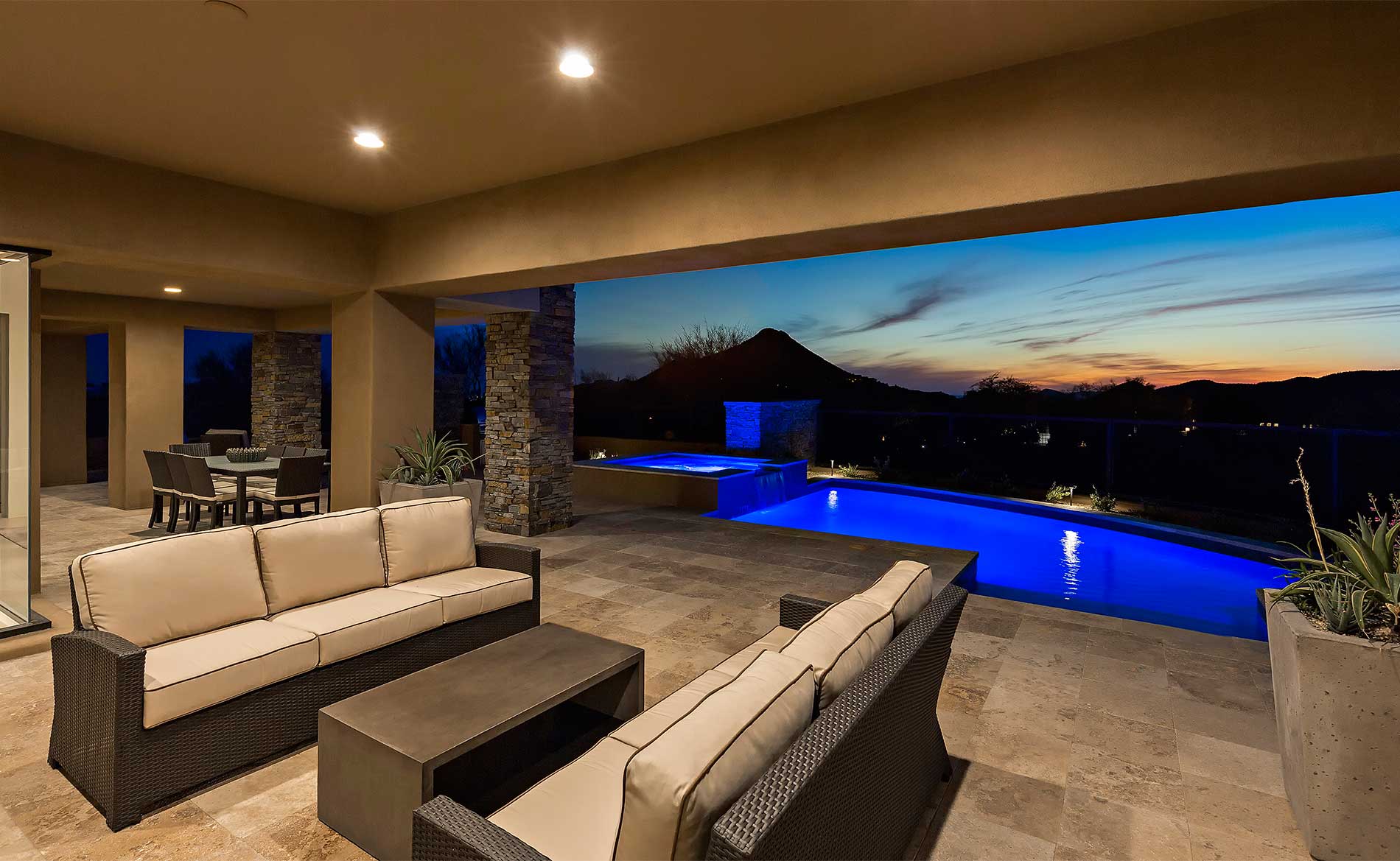 mtn_skyline_86_patio_sunset